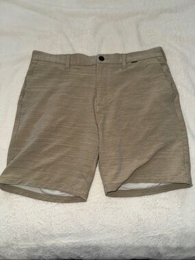 Hurley Men's Tan Flat-Front Shorts